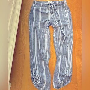 Ellen Tracy Relaxed Beachy Capris Med